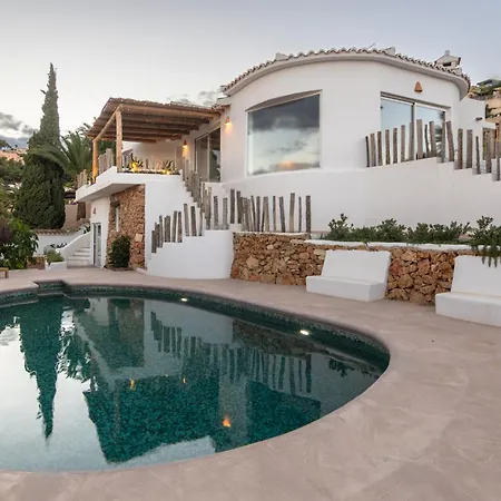 Casa Bonita Ibizan Style Holiday home *